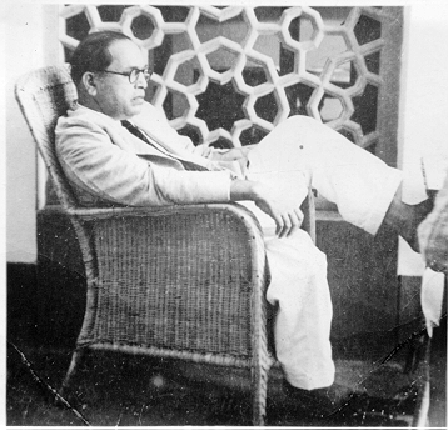 ambedkar_seated